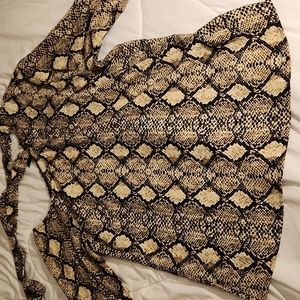 Yoyo 5 blouse size medium